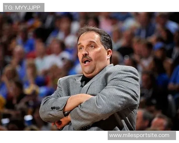 斯坦范甘迪称太阳顾问克利福德赞布克为杰出领袖之一 斯坦范甘迪称太阳顾问克利福德赞布克为杰出领袖之一