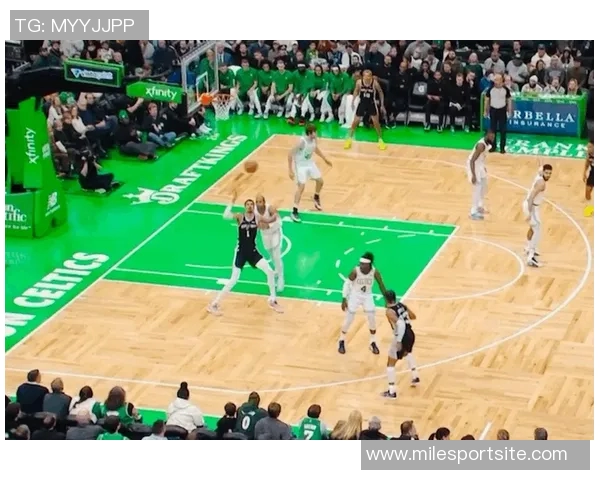 文班亚马半场表现抢眼砍下19分10板3助3断1帽唯失误略显不足