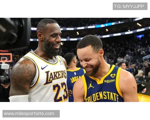 詹姆斯谈与库里的竞争与友谊:伟大之路上的相互欣赏与珍惜 詹姆斯谈与库里的竞争与友谊:伟大之路上的相互欣赏与珍惜