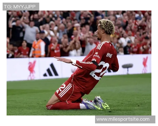 埃基蒂克为适应英超强度增加健身房锻炼时间显著提升体能