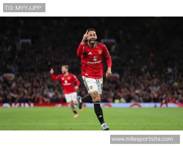 拉门斯称赞阿莫林减轻球队压力战胜利物浦只是新的起点